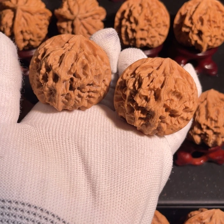 文玩核桃吊坠43官帽