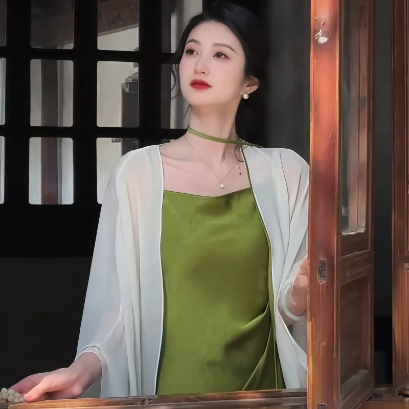 绿色吊带连衣裙2025夏新款新中式国风复古套装名媛风显瘦时尚长裙