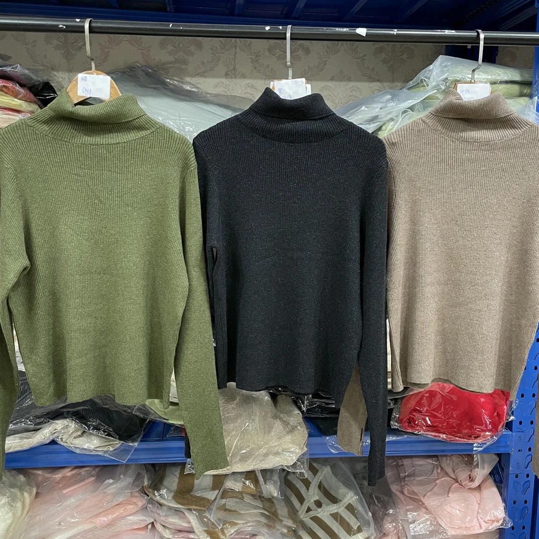 99813秋冬款高领设计感带手套打底衫