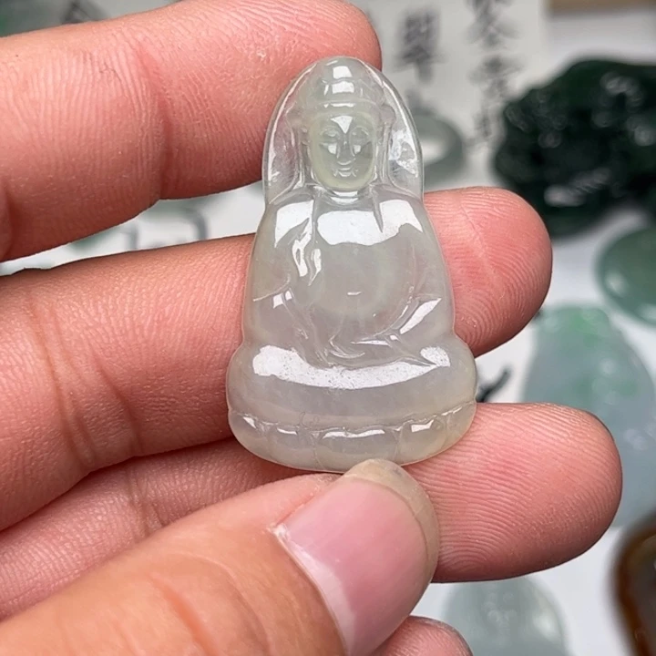 翡翠未镶嵌颈饰素衣观音