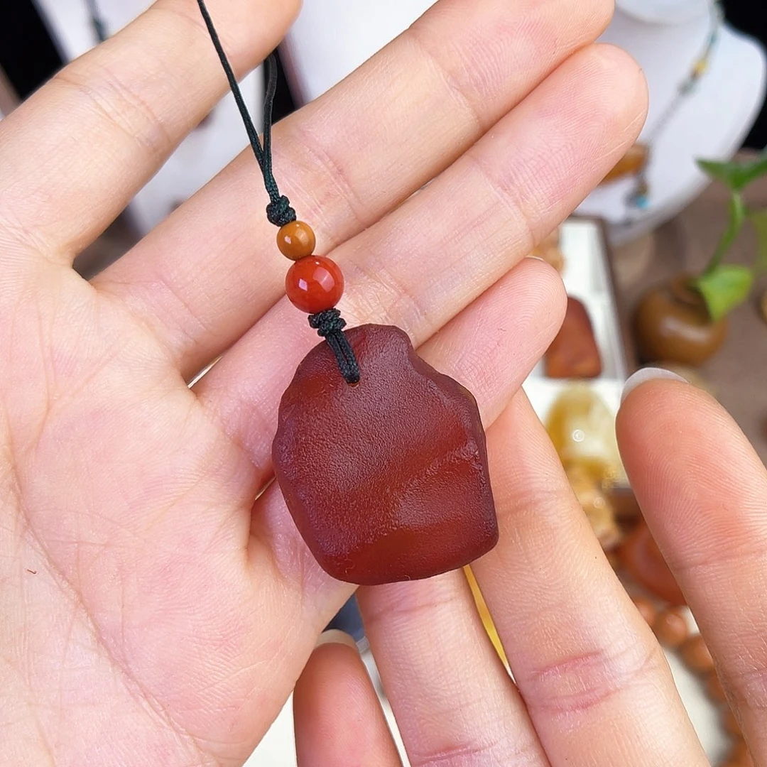 未镶嵌琥珀珠宝奇石，