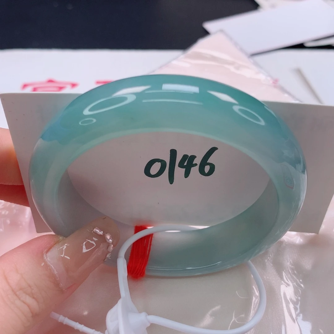 翡翠手镯未镶嵌缅甸天然A货翡翠