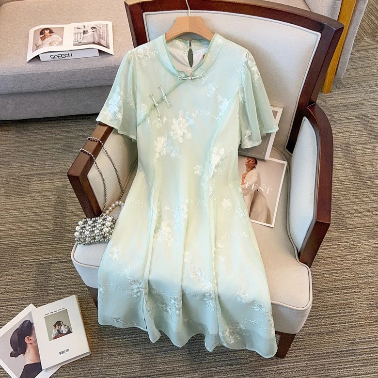 2025夏装新款胖mm大码女装改良旗袍绣花气质连衣裙中考高考旗袍