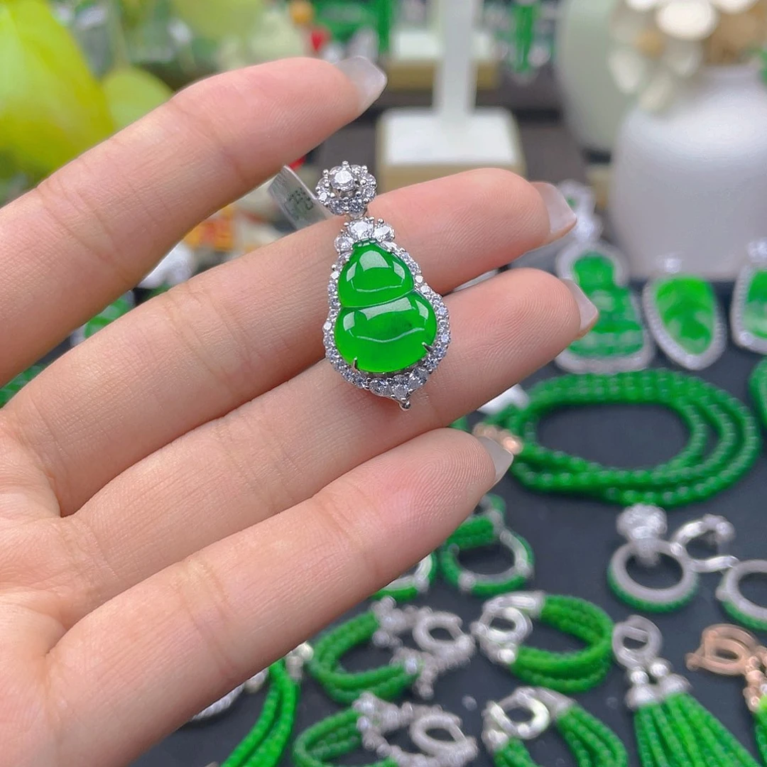 翡翠吊坠(不含链)银S925镶嵌恒*大天然A货翡翠