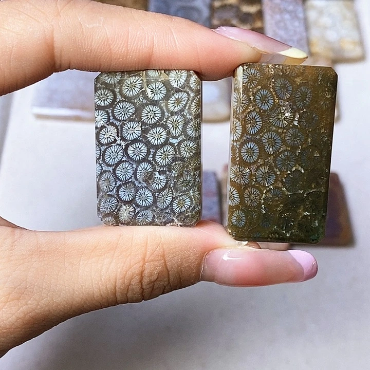 硅化玉颈饰合金听****）