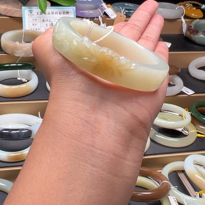 未镶嵌手镯和田玉51.9