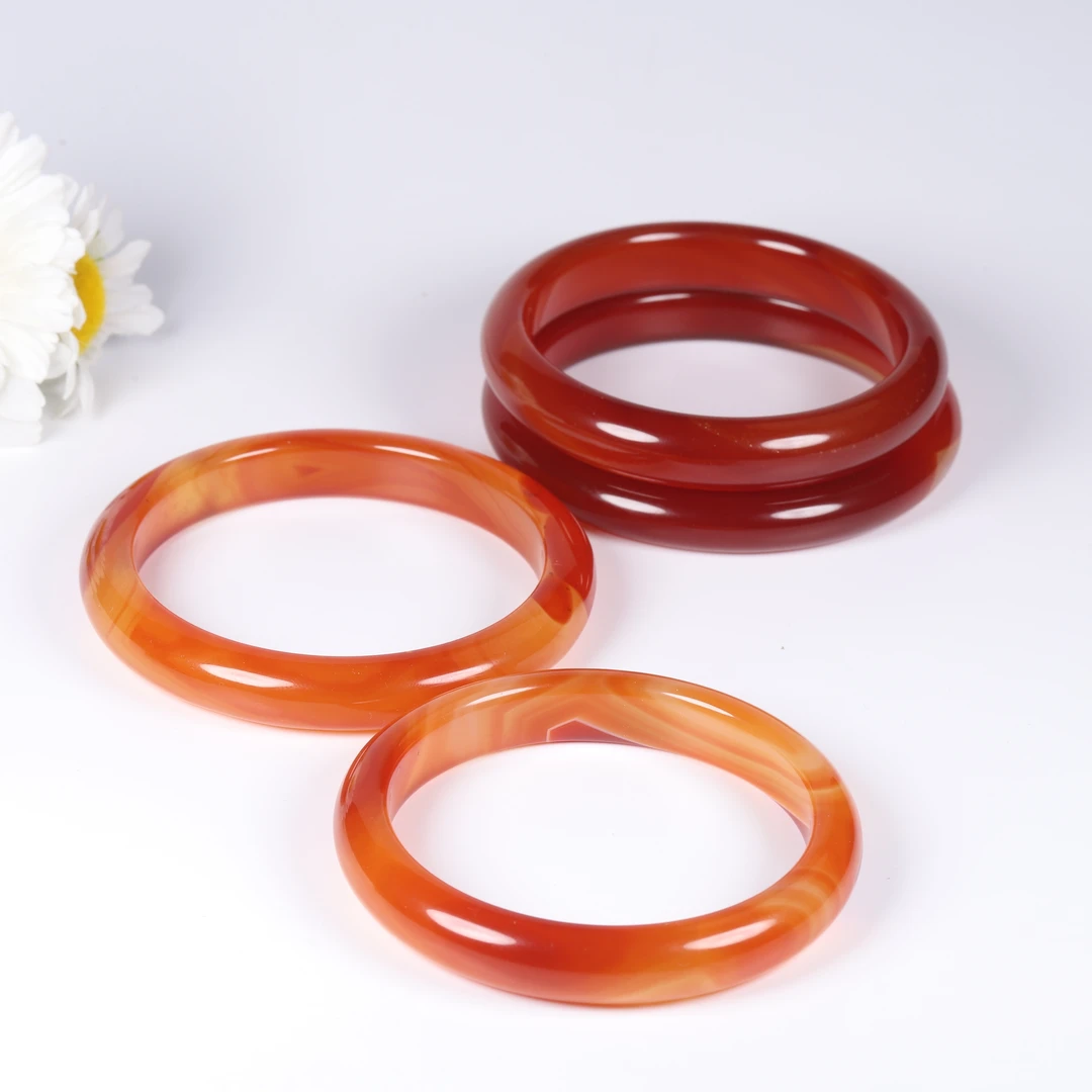 【饰上】 马达加斯加玛瑙正圆手镯 精美时尚 多样性发其一