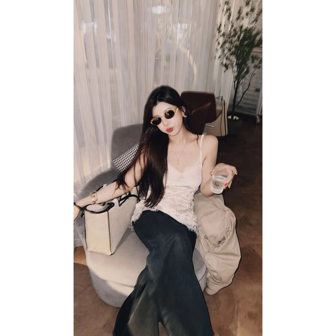 YEER·SHOP【白月光~】初秋新设计感百搭蕾丝吊带