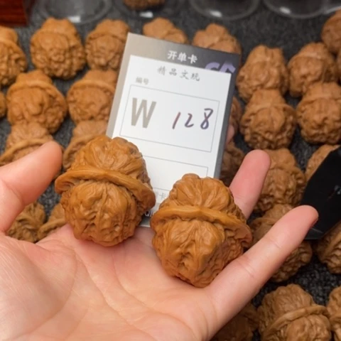 吊坠桃核我是第一百41