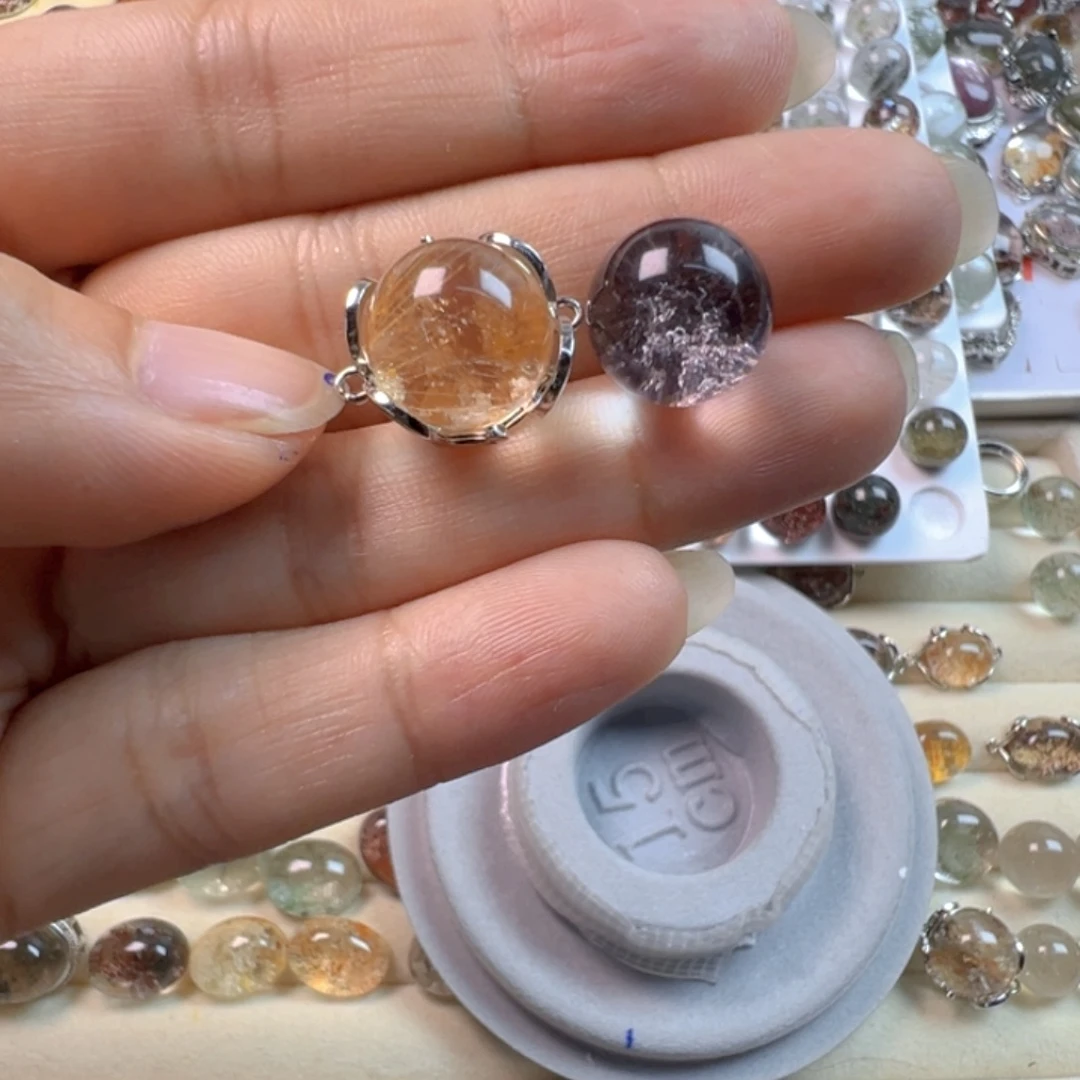 冷****银S925镶嵌手链水晶