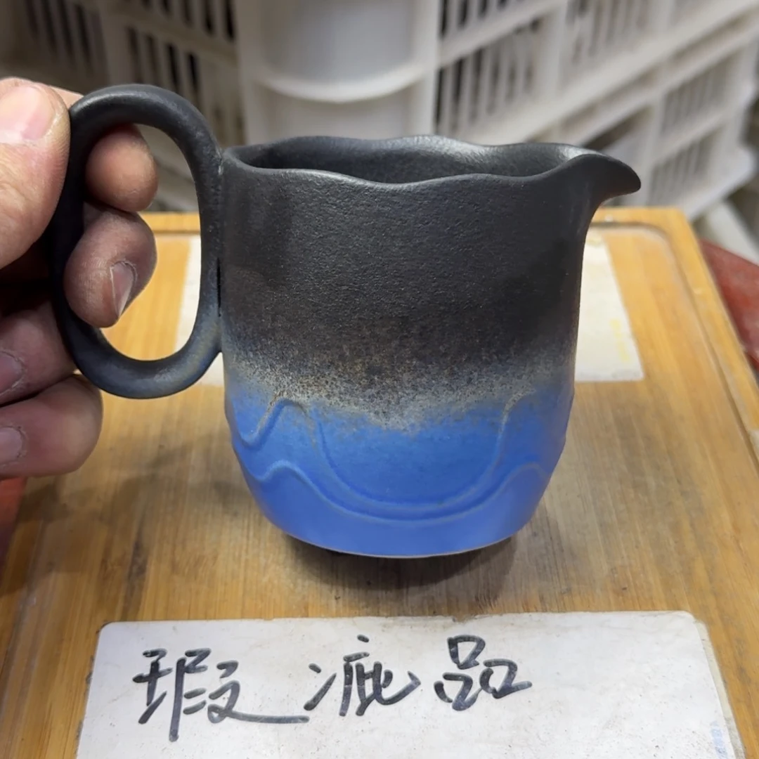 瑕疵介意勿拍陶瓷器皿B004