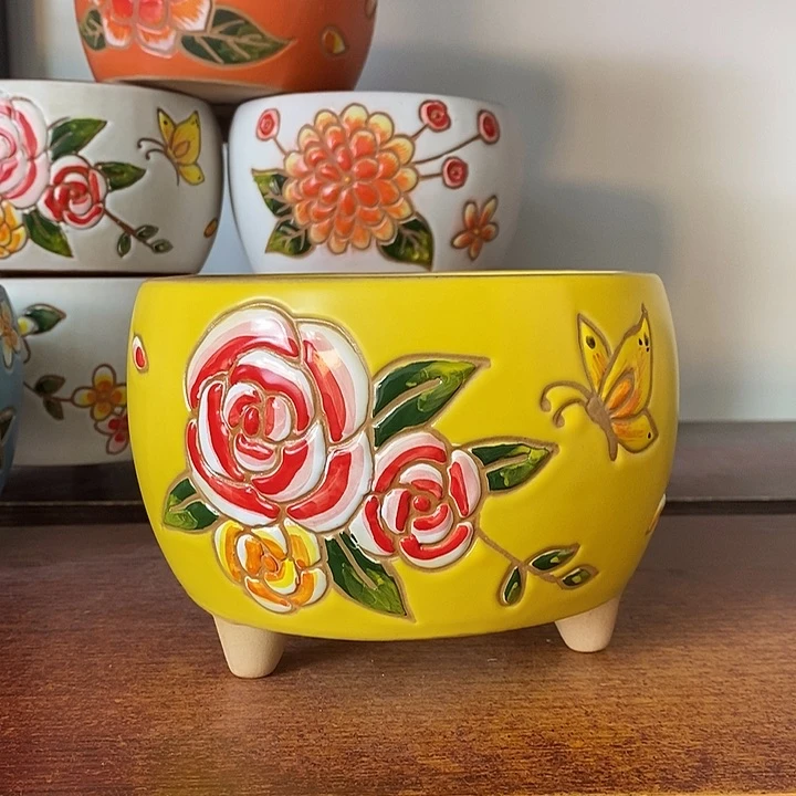 外13内11.5高10左右，一单包邮，纯手工制作