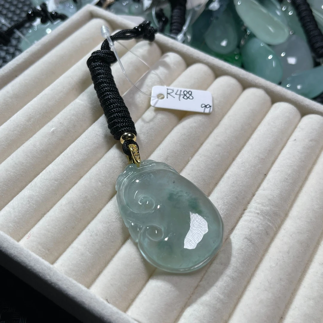 R488吊坠百搭男女款多样性发货其一