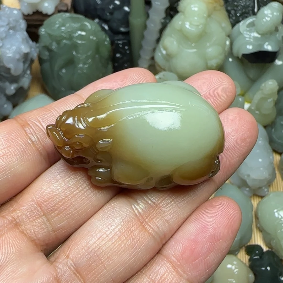 未镶嵌和田玉挂件