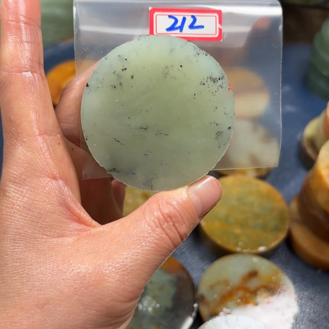 快***啊蛇纹石玉未镶嵌珠宝半成品