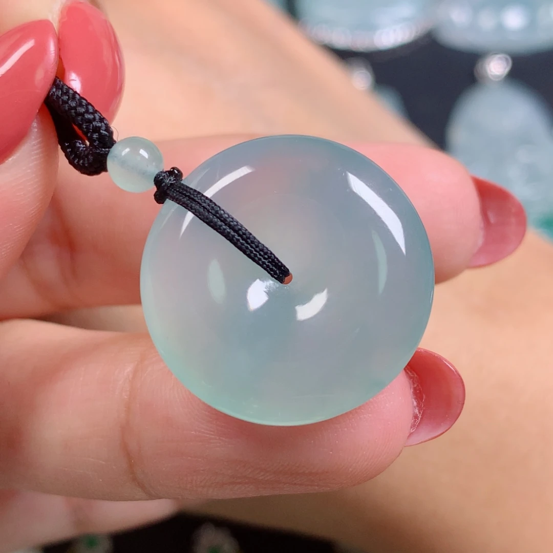 翡翠未镶嵌颈饰平安扣