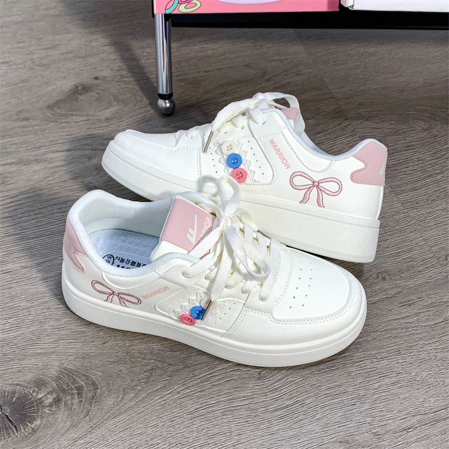 回力纽扣小白鞋女鞋子新款百搭厚底原创薄款透气休闲运动板鞋超火