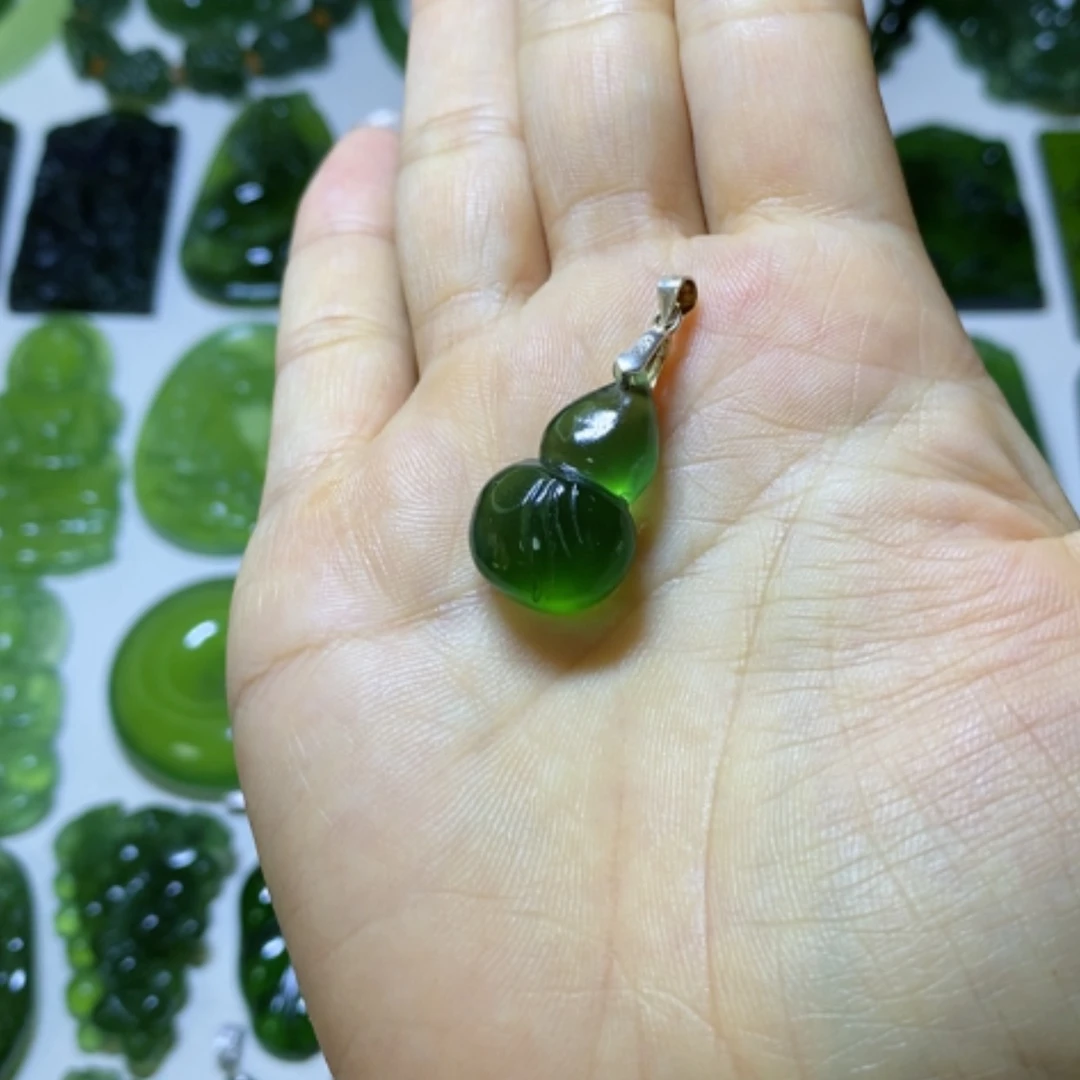 【闪购商品】未镶嵌蛇纹石玉颈饰