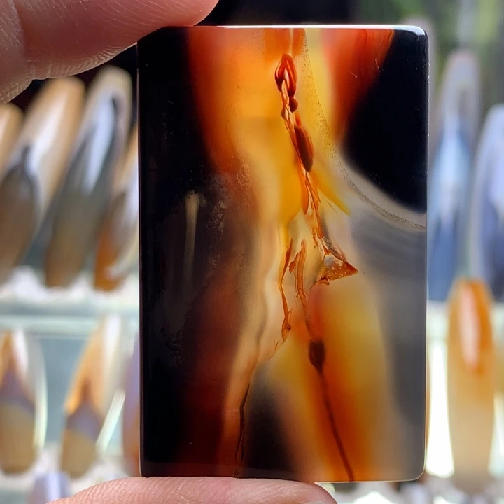 玛瑙/玉髓颈饰未镶嵌126有瑕