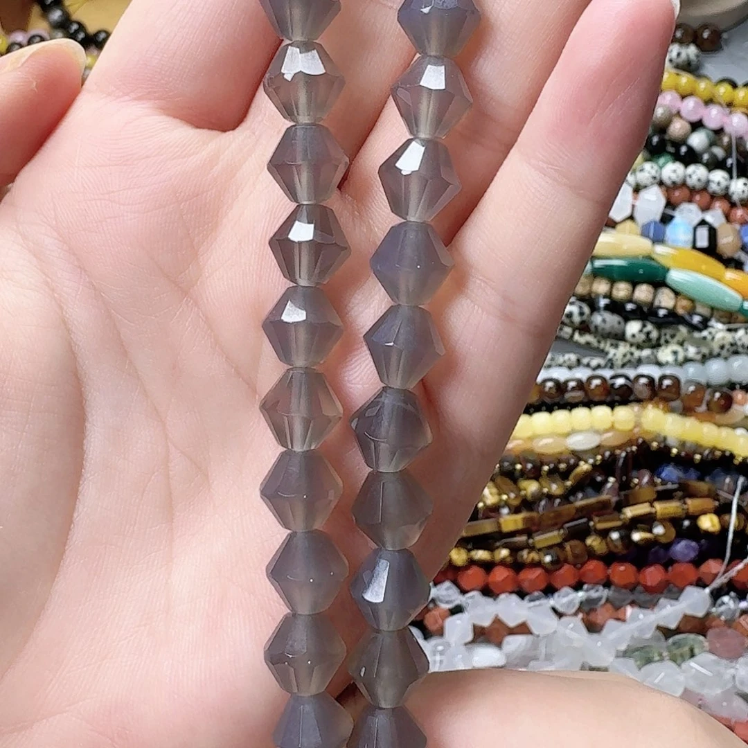 玛瑙/玉髓未镶嵌珠宝半成品灰玛飞碟一条