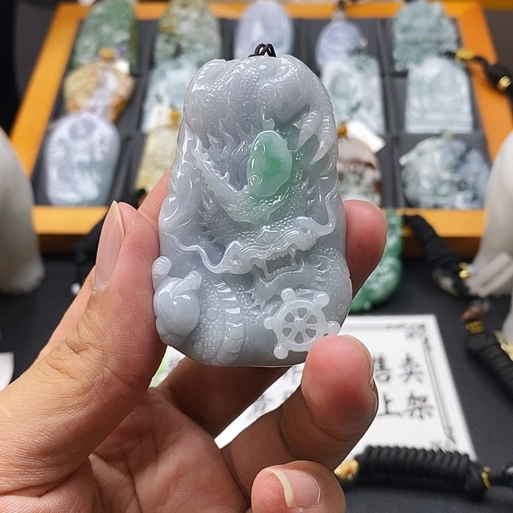 翡翠未镶嵌吊坠(不含链)?*挂件