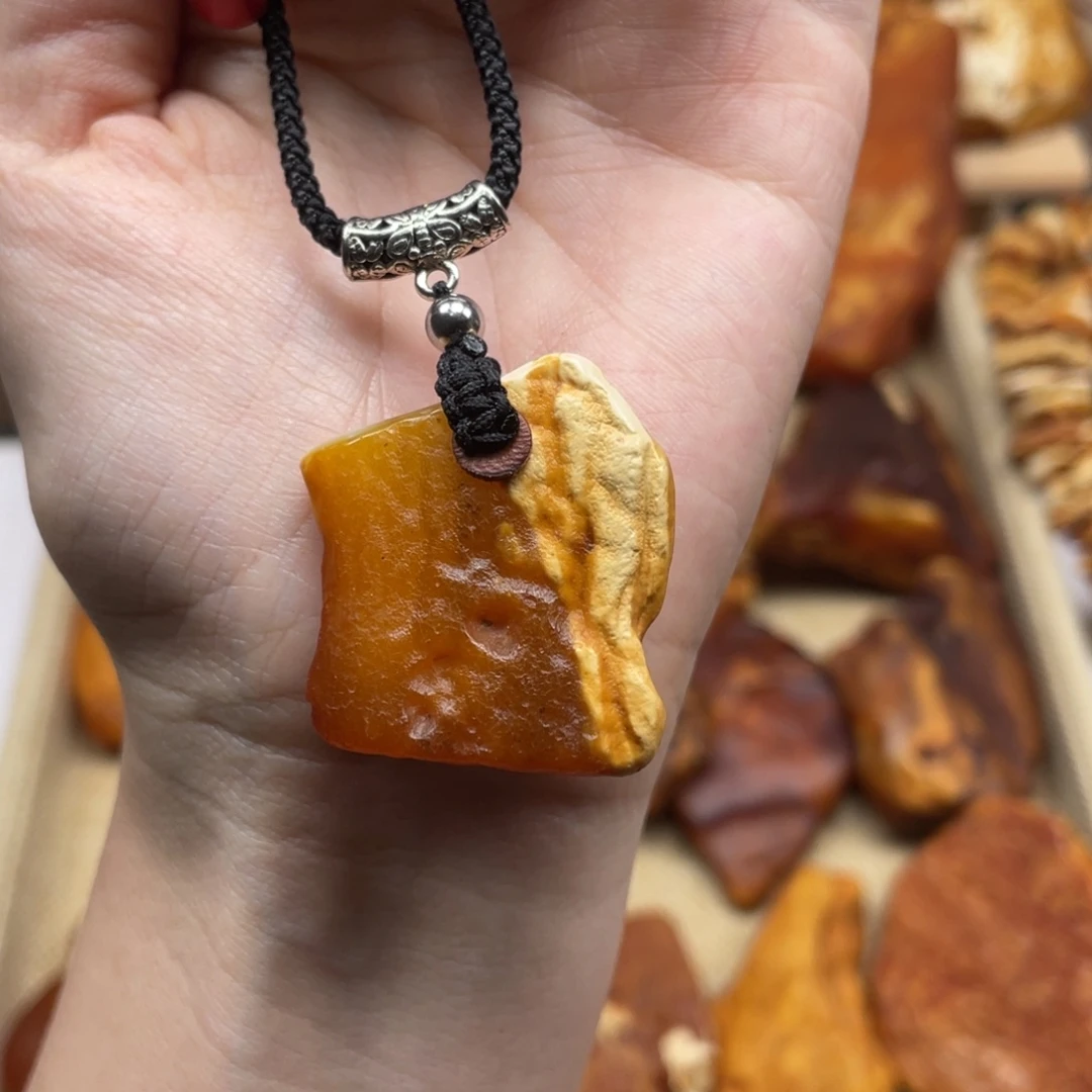 琥珀未镶嵌珠宝奇石