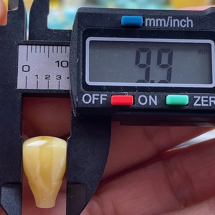 未镶嵌蜜蜡裸石64杂