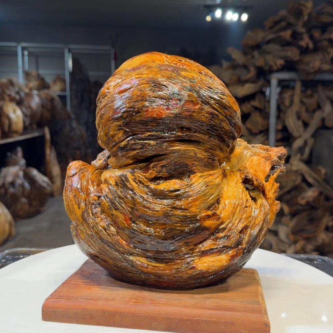 鹰***9木王一刀琥珀木摆件B21