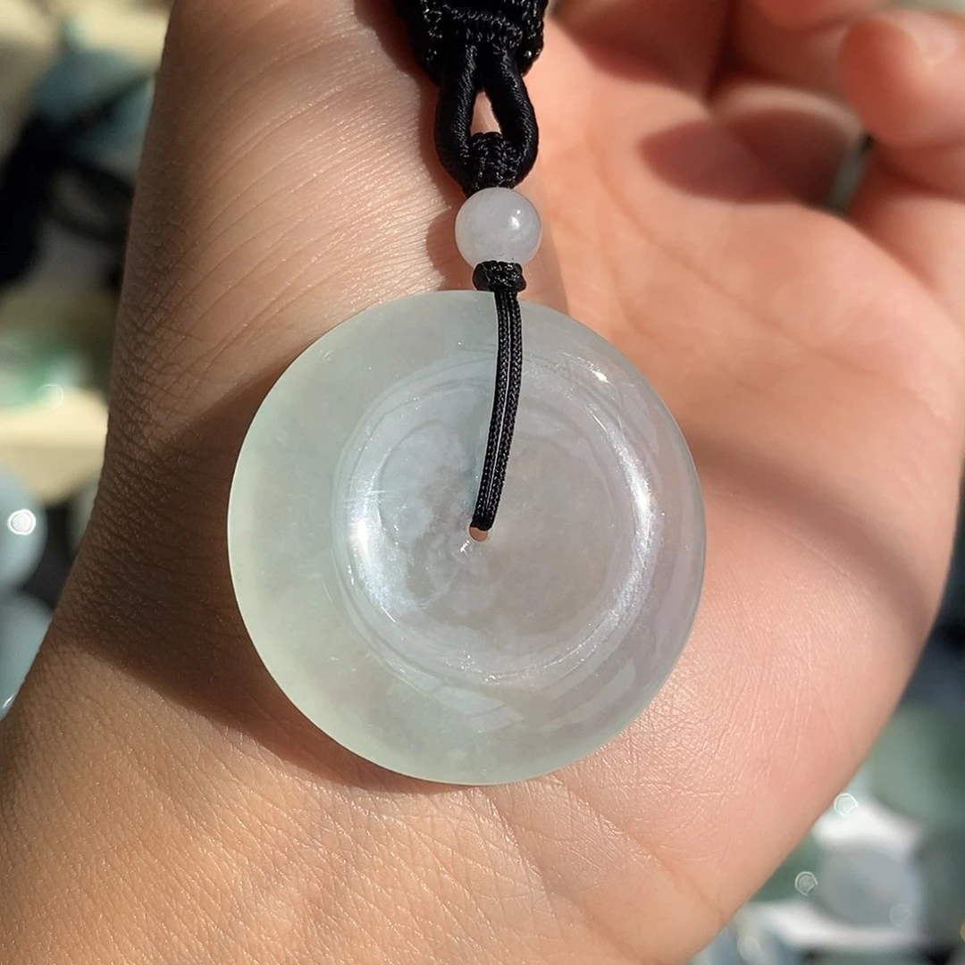 翡翠颈饰未镶嵌翡翠首饰