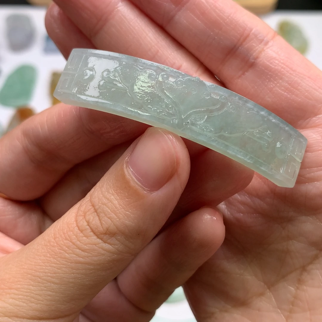 定制翡翠未镶嵌手牌