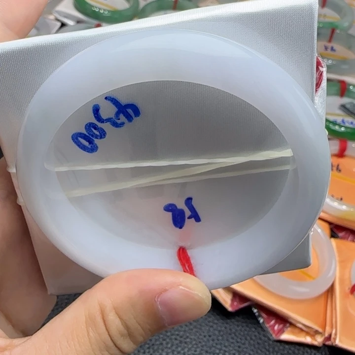 未镶嵌手镯翡翠翡翠手镯