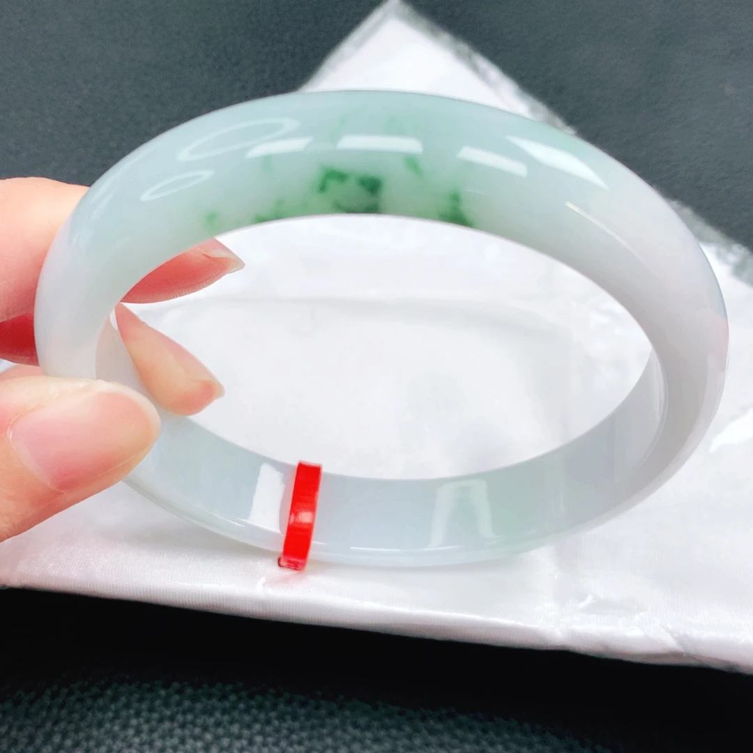 翡翠未镶嵌手镯63圈