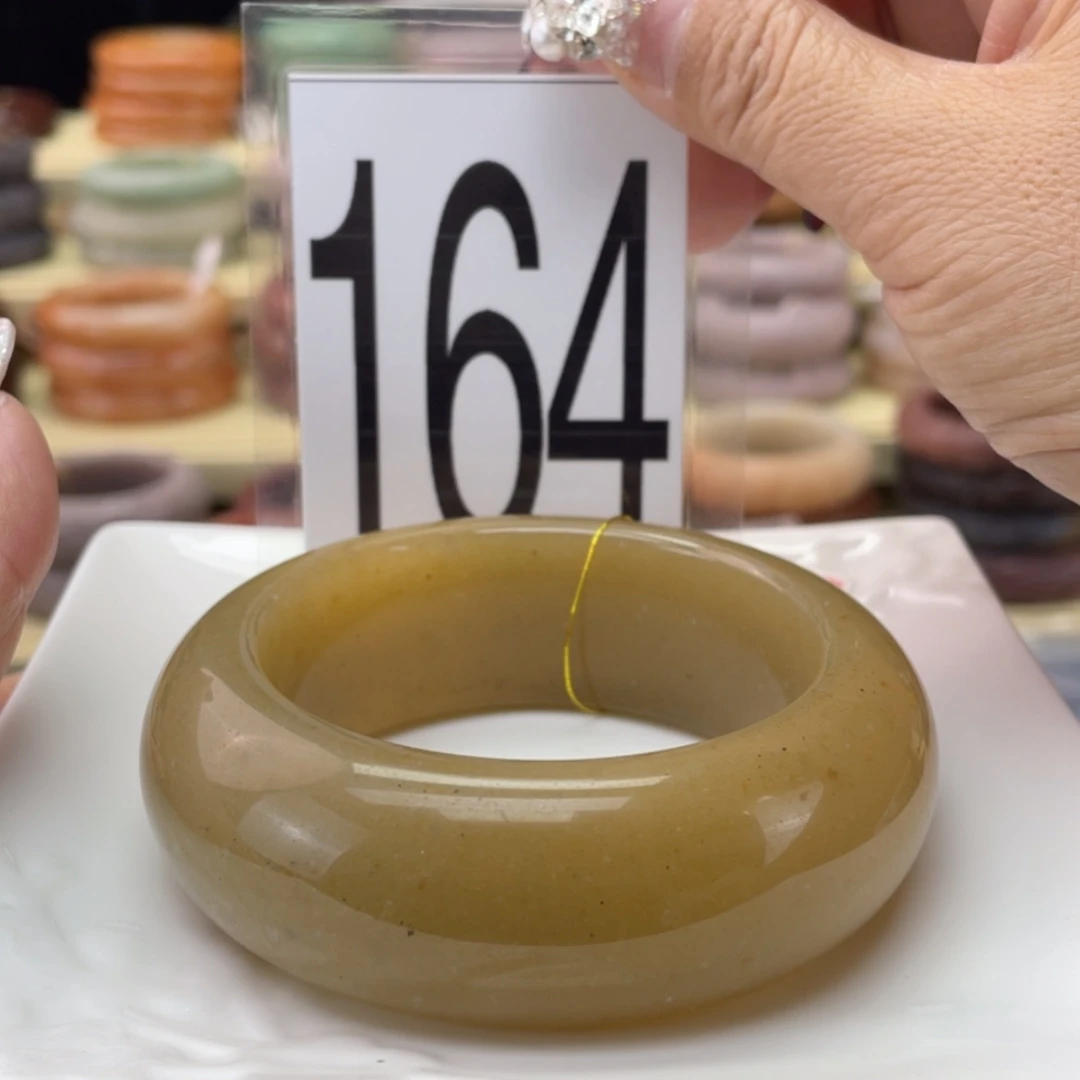 【闪购商品】石英质玉手镯未镶嵌