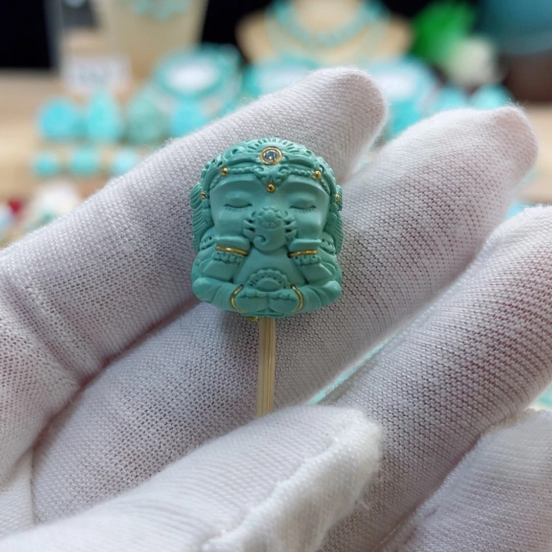 绿松石未镶嵌珠宝奇石