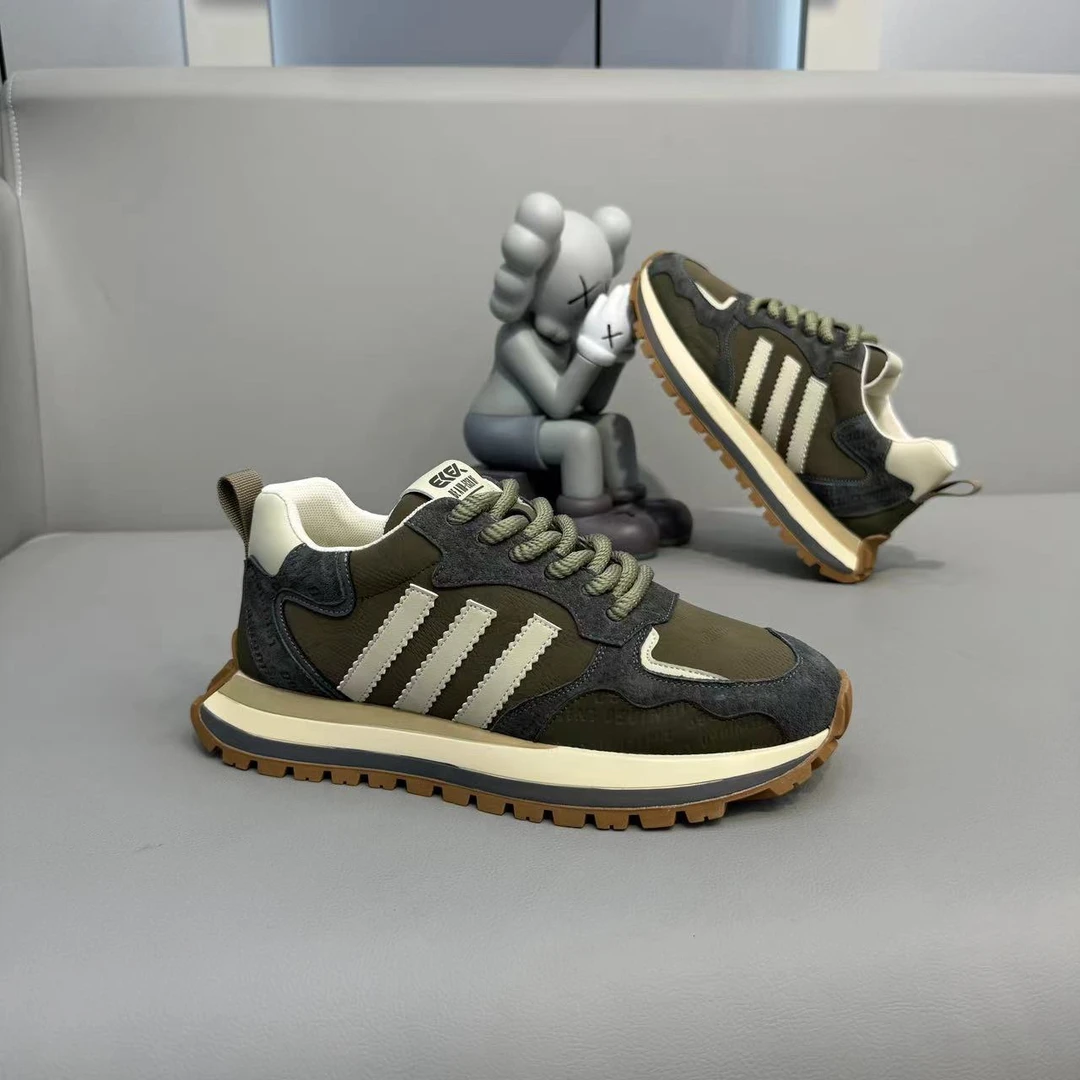 2025秋季新款大码男鞋软底时尚休闲百搭防滑耐磨阿甘运动潮鞋商品图