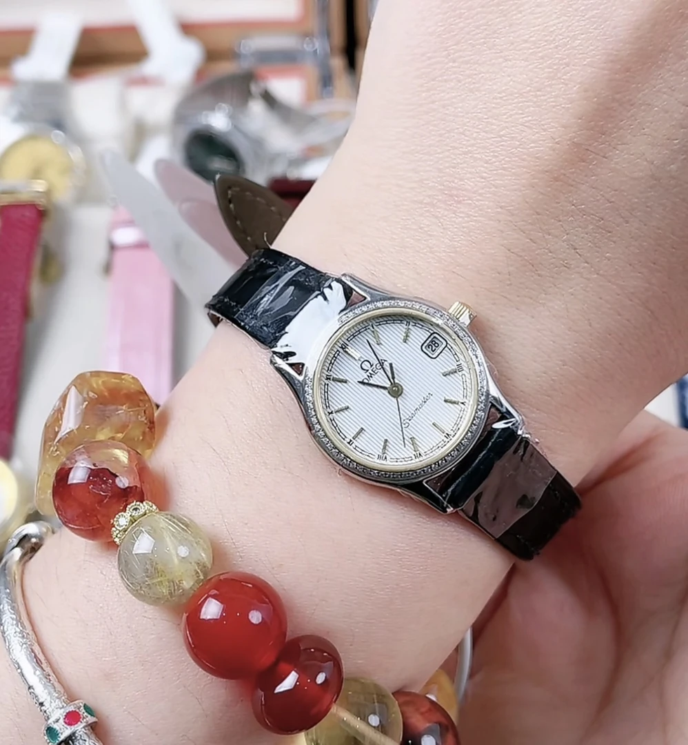 95新 Omega/欧米茄 68981/A海马女士石英表/22盘/表带扣后配/后钻