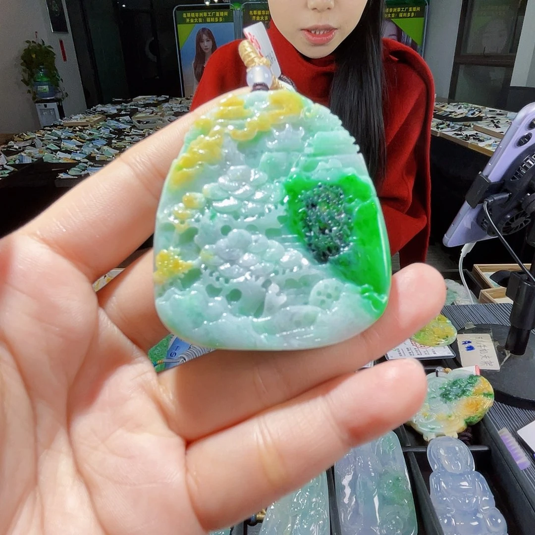 颈饰未镶嵌翡翠一