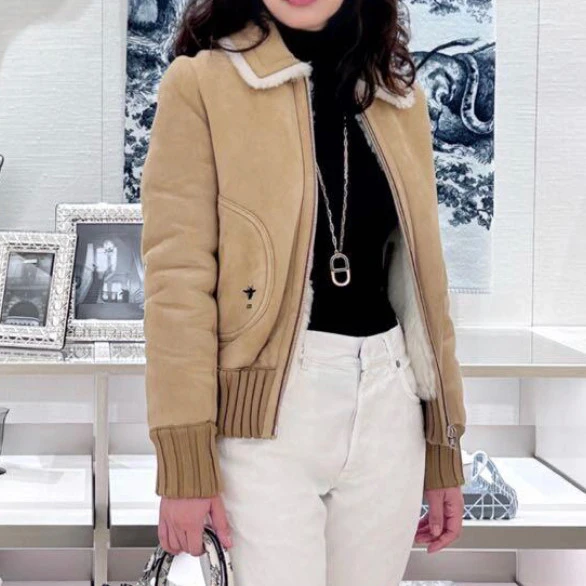 全新未使用 DIOR/迪奥 双面穿皮毛一体外套 /38码/Xsp32381