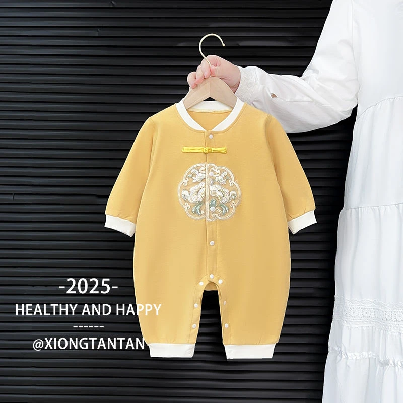 2025新款满月宝贝春秋连体哈衣爬行服新生婴儿连体衣无痕宝宝衣服