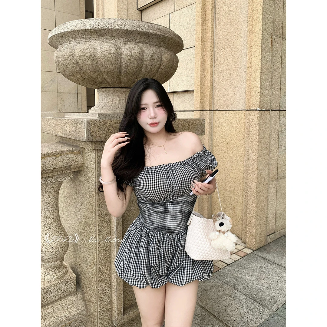 2018【摩登小姐】夏季新款辣妹新款法式收腰连衣裙露肩泡泡袖短款