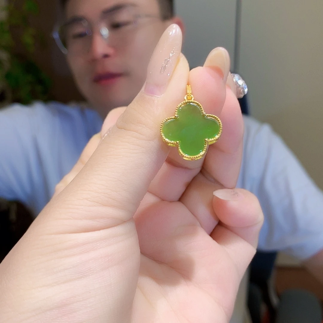 颈饰银S925镀金镶嵌和田玉（碧玉）