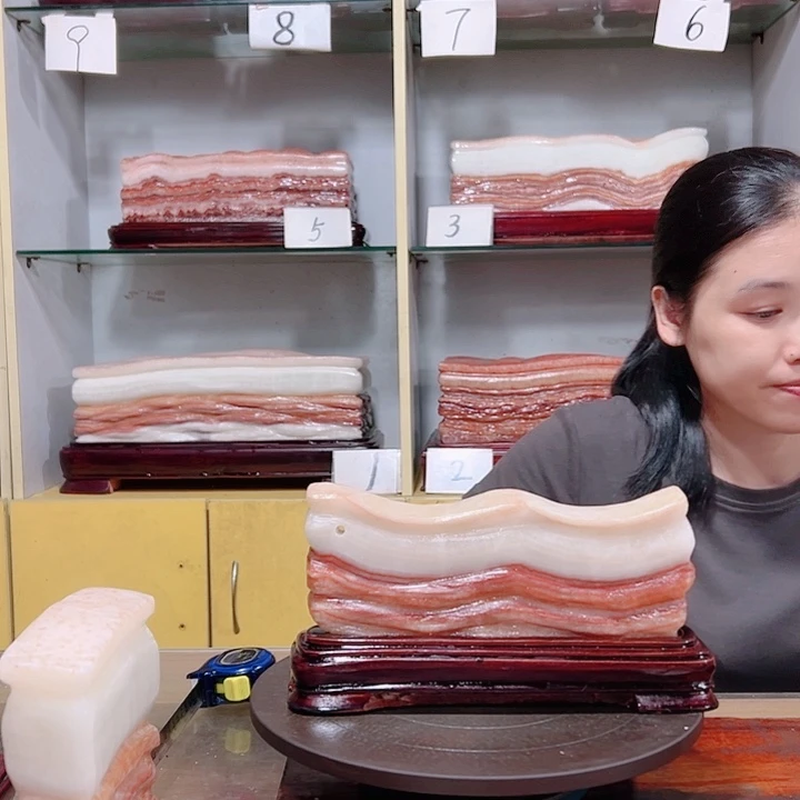 石材广西猪肉石摆件