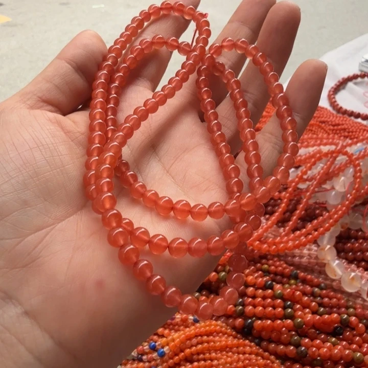 米***、和田玉手镯未镶嵌