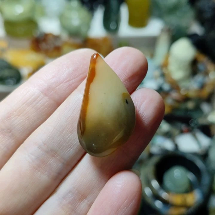 岫玉未镶嵌挂坠款式