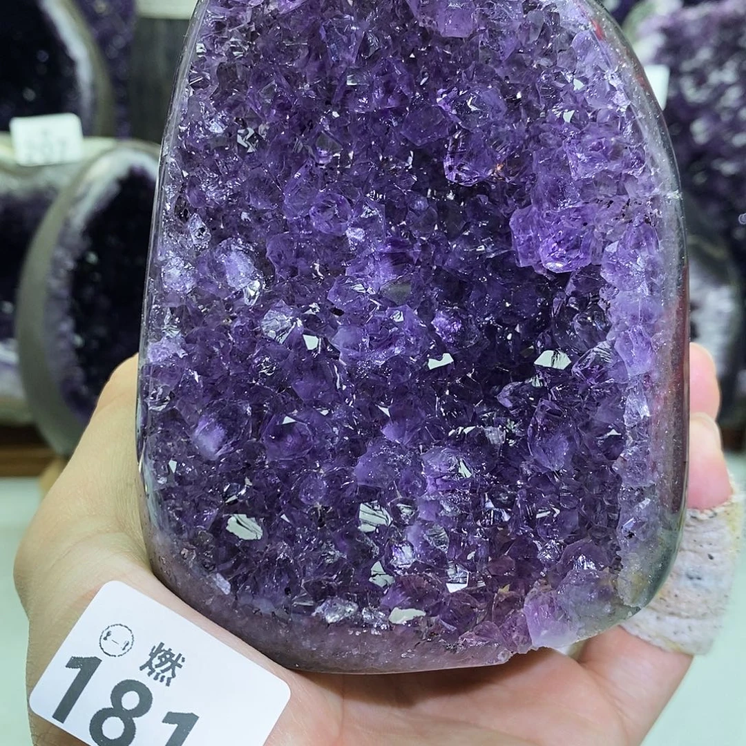 紫晶大型摆件（非配饰）未镶嵌