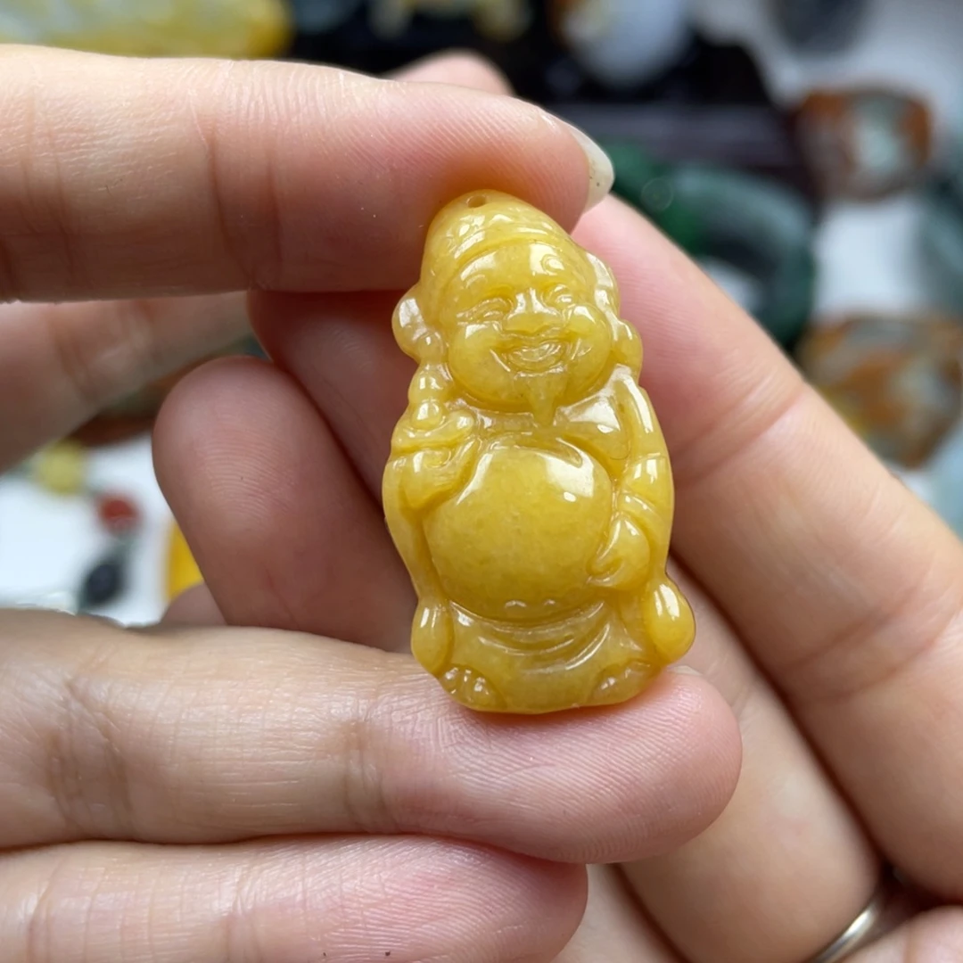 翡翠未镶嵌颈饰牌子