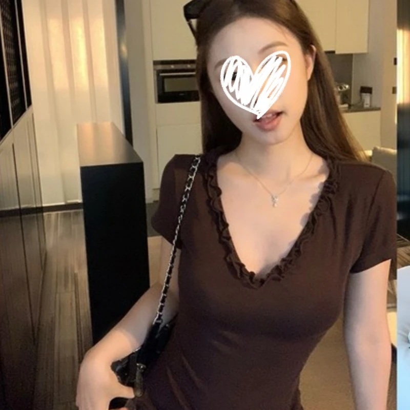 2025年夏季气质时尚辣妹短袖恤纯色修身显瘦纯欲百搭女上衣