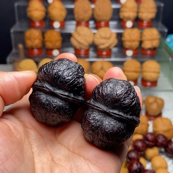 1***3把件文玩核桃峭壁元宝16