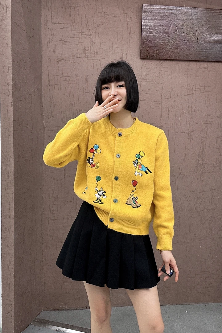 米奇气球保暖常规拼接圆领毛衣卡通百搭绣花秋季宽松秋冬提花女士