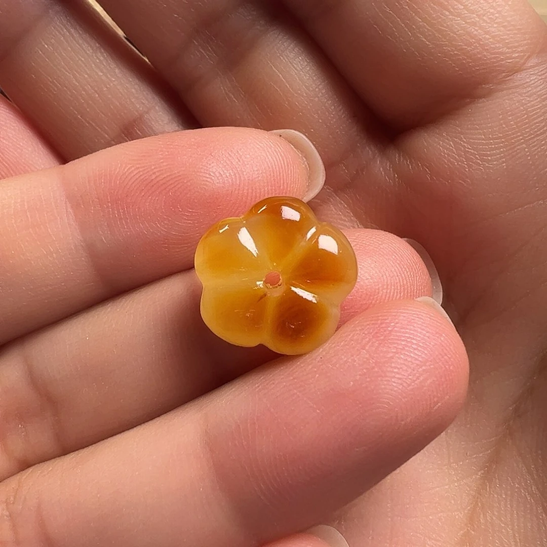 蜜蜡颈饰未镶嵌五瓣花
